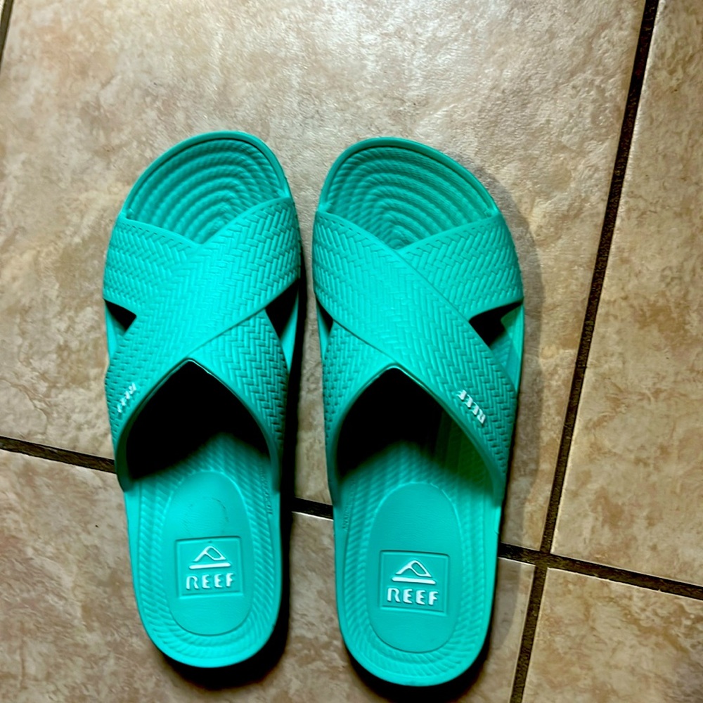 Blue green like green teal very comfortable water X Slide shoe